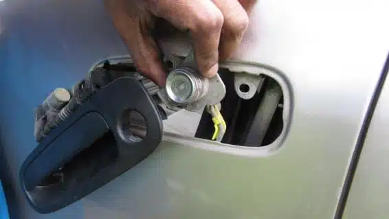 car-door-lock-replacement